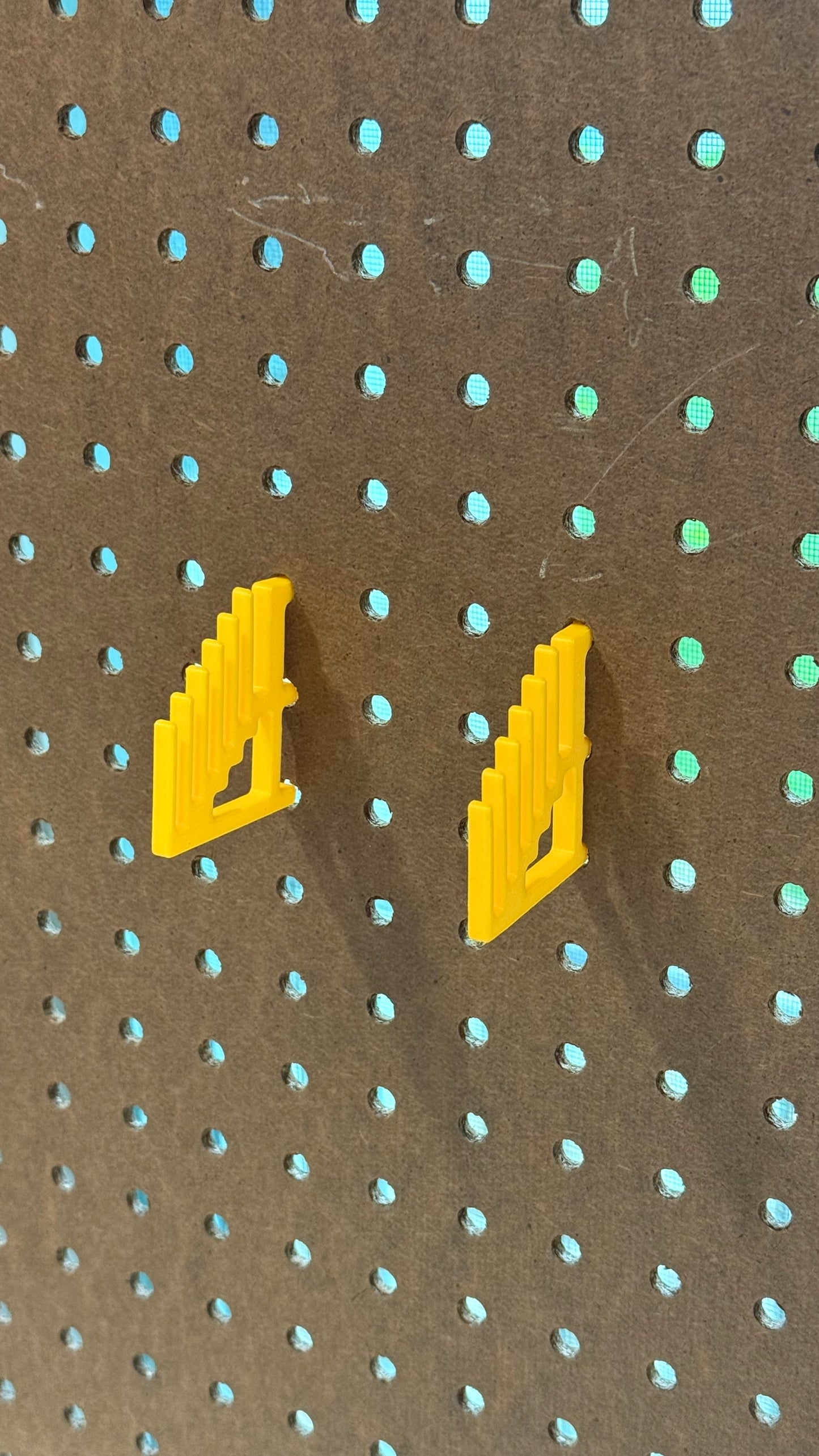 Ruler Holder for 1/4” Pegboard