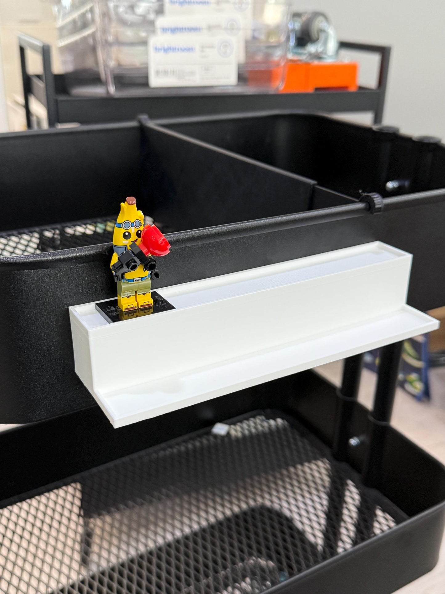 Magnetic LEGO Minifigure Display Shelf