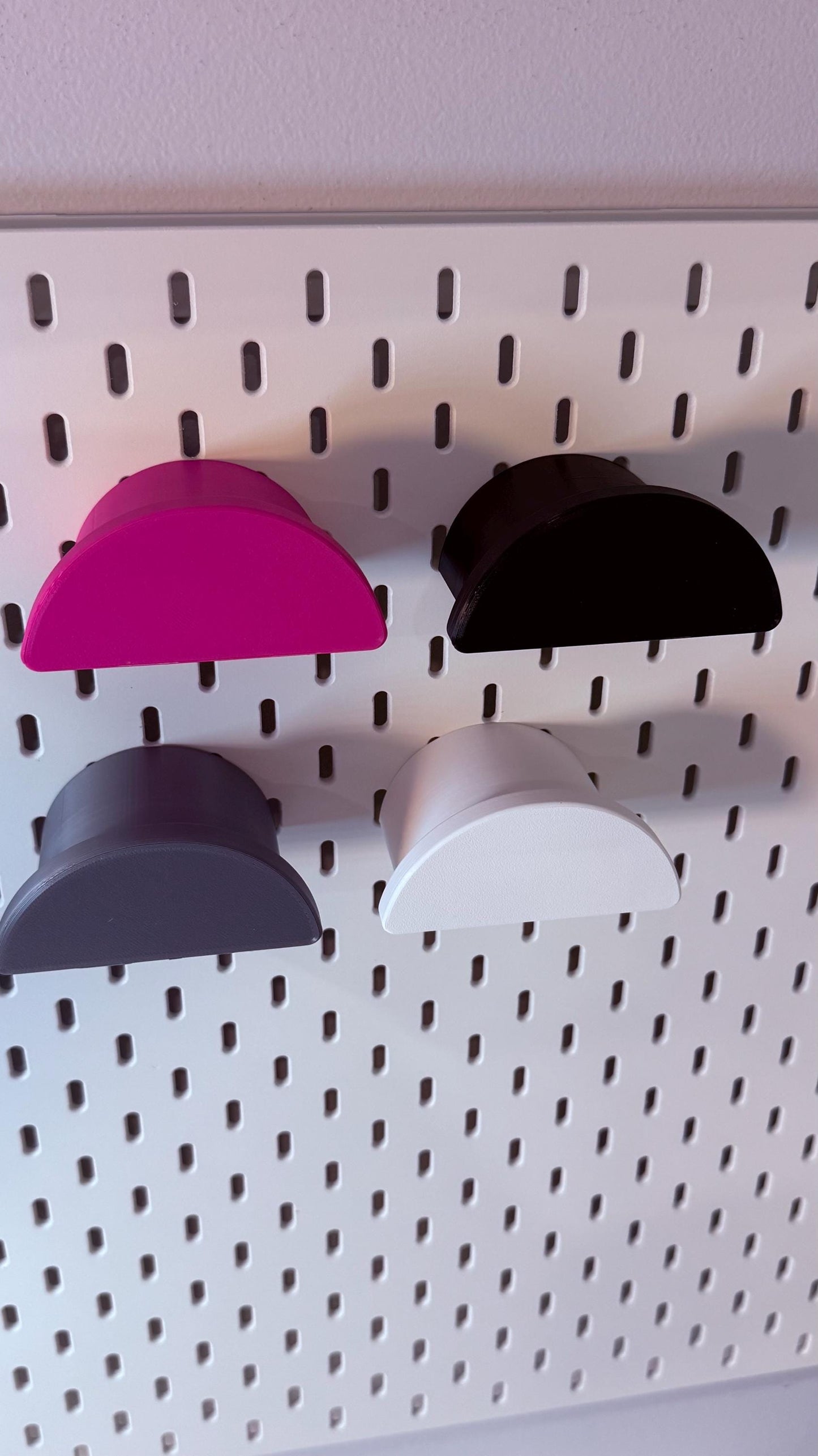 SKÅDIS Headset Holder with Magnetic Secret Compartment