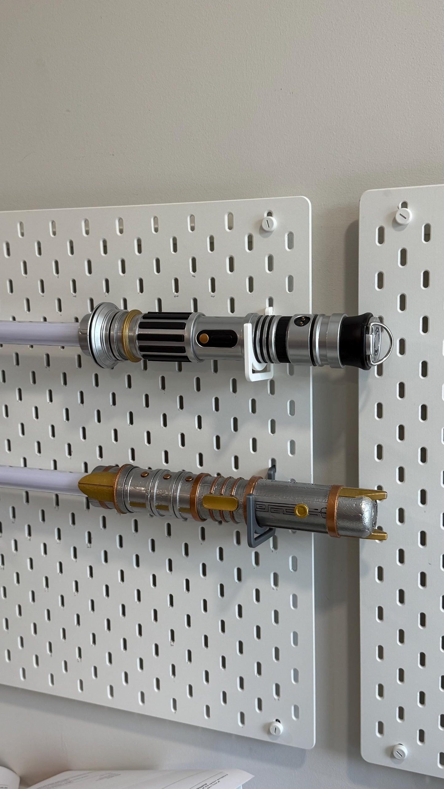 SKÅDIS Lightsaber Mounting Hooks | 2-Piece Set for Hilt & Blade | Disney Galaxy’s Edge Saber Display Holder