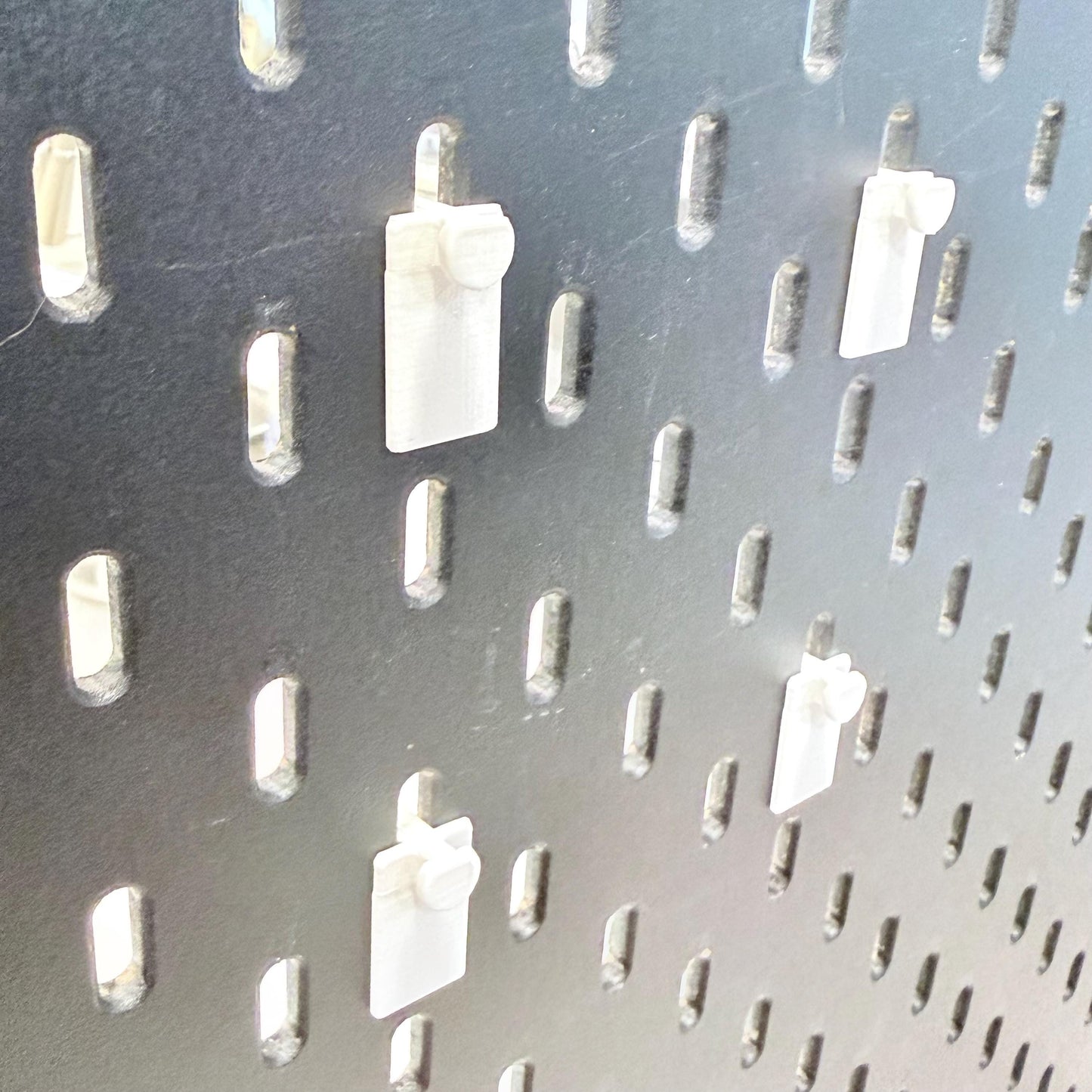 SKÅDIS Keyhole Mount Pegs – 3D Printed – Pack of 6 – Compatible with IKEA® SKÅDIS Pegboard