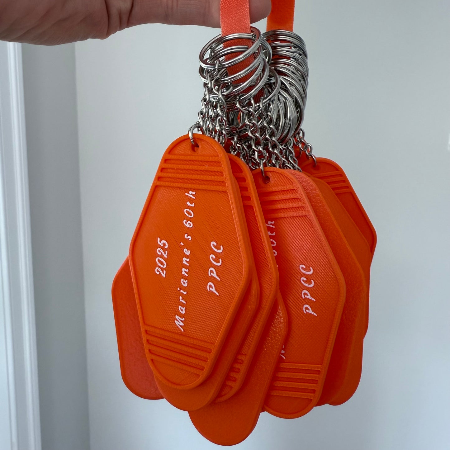 Retro Motel Keychain – with optional NFC