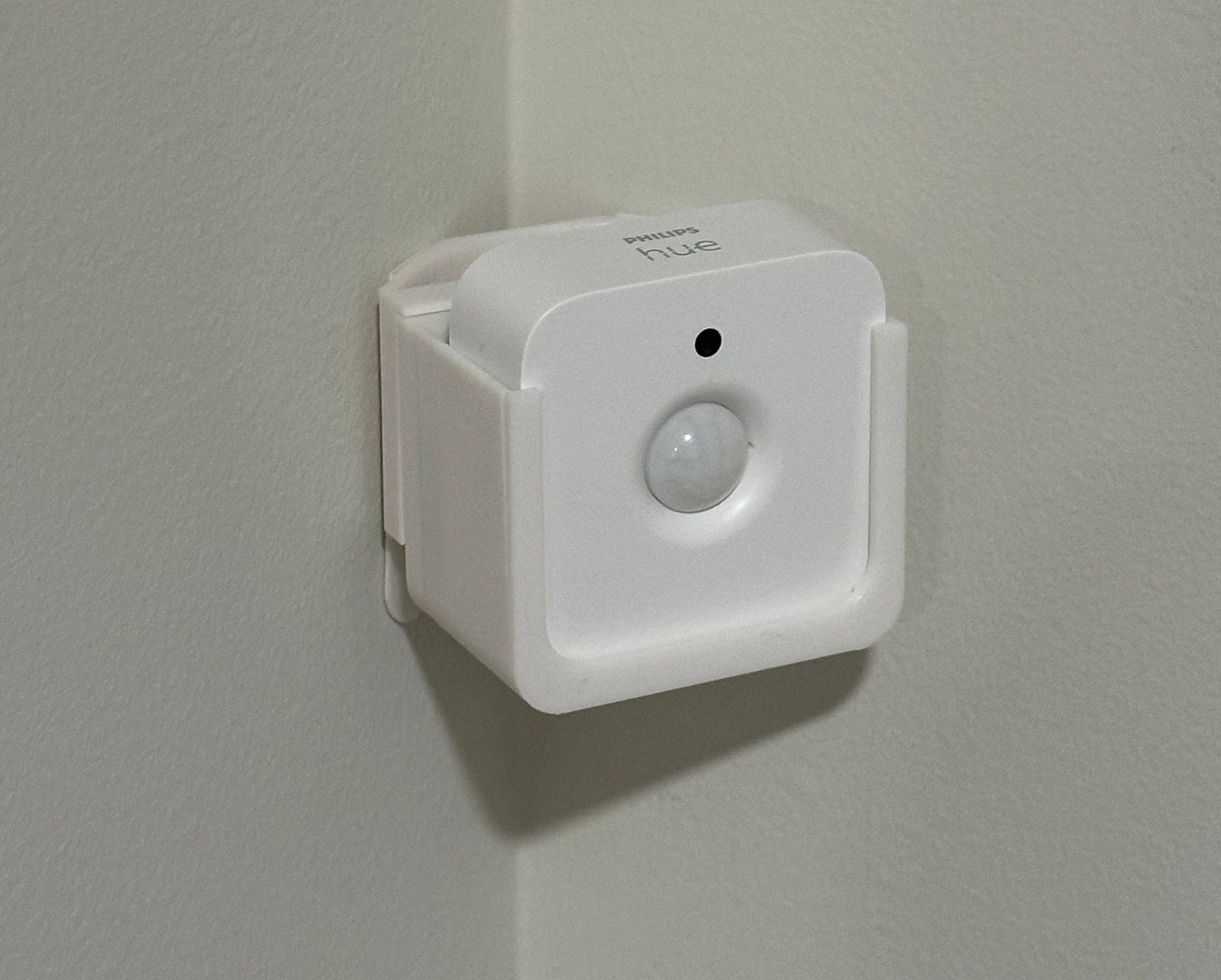 Hue Motion Sensor Multi-Mount – Magnetic Mount for Versatile Placement