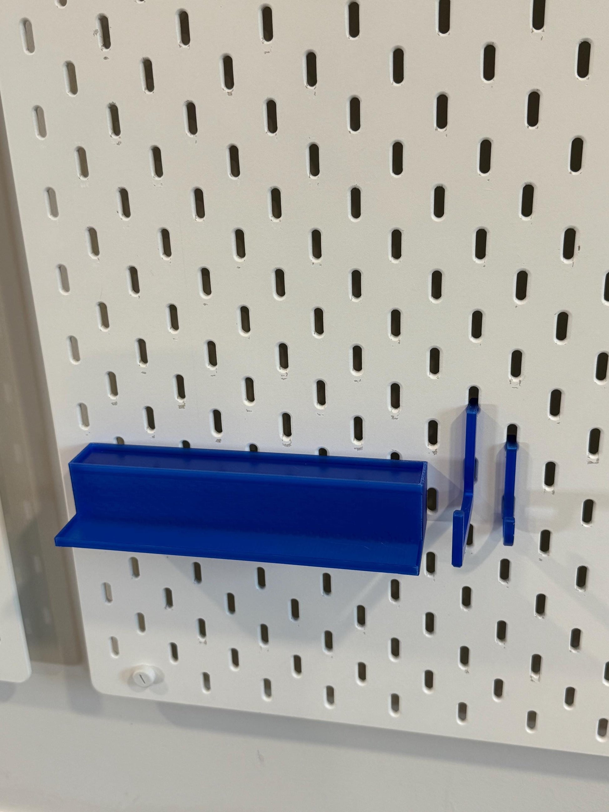 LEGO Minifigure display shelf for IKEA SKADIS pegboard