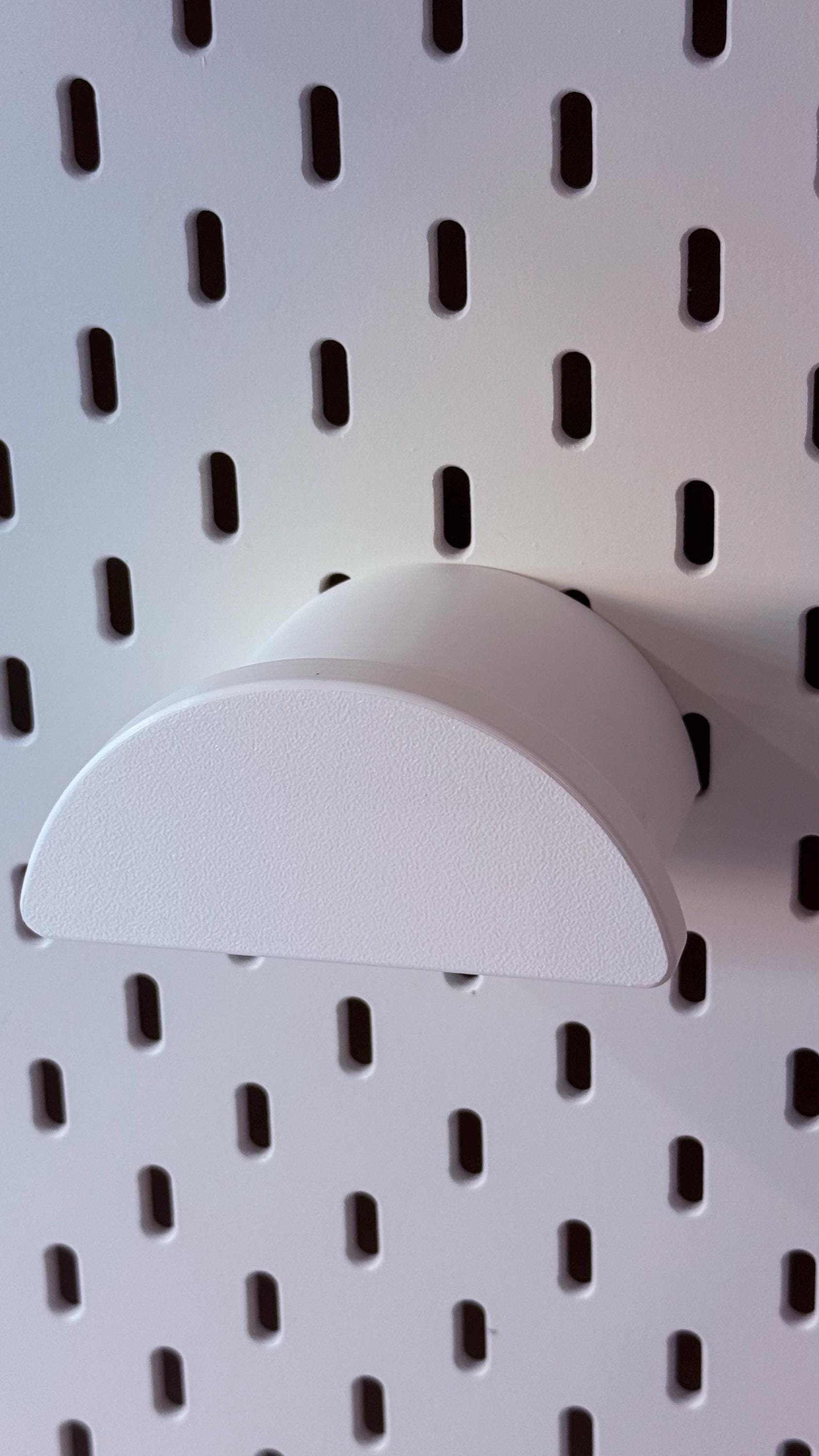 SKÅDIS Headset Holder - 3D Printed Wall Mount for Gaming Setup, Office, Headphones - Pegboard - 30+ Colors