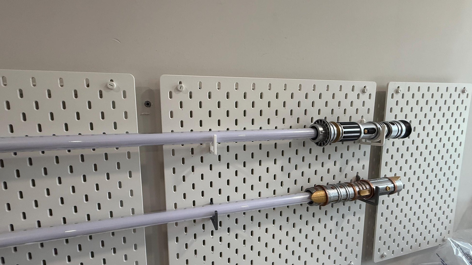 SKÅDIS Lightsaber Mounting Hooks | 2-Piece Set for Hilt & Blade | Disney Galaxy’s Edge Saber Display Holder