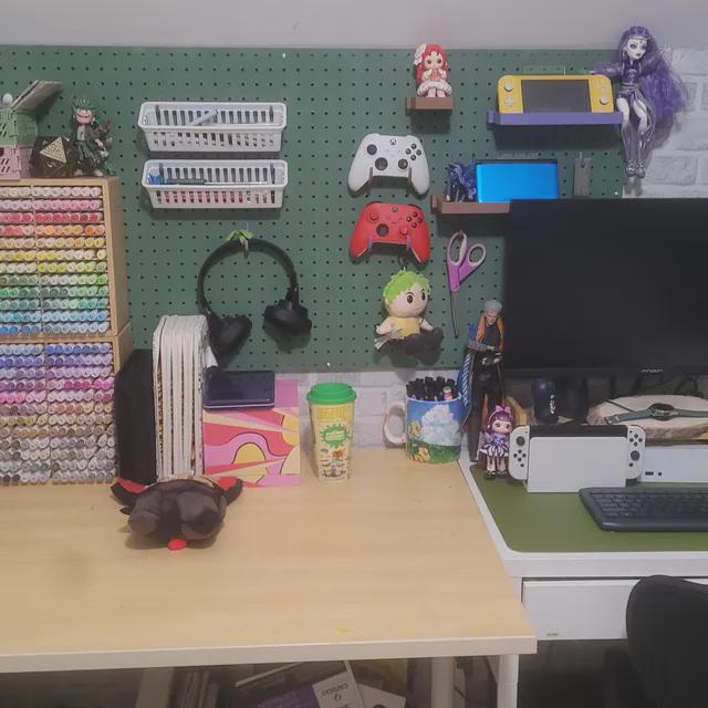 Pegboard Accessories for 1/4" Boards