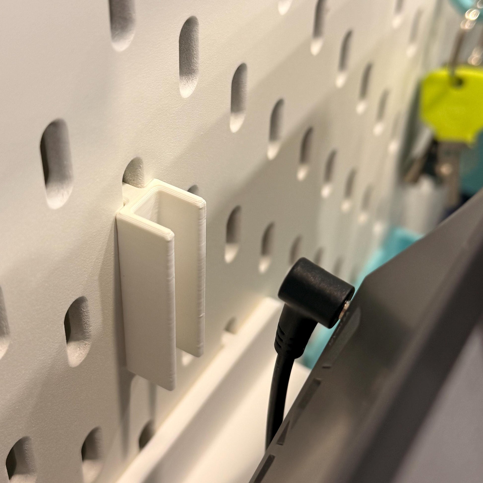 SKÅDIS Govee Pixel Art Display Mount – Secure Wall Display with Cable Clamp