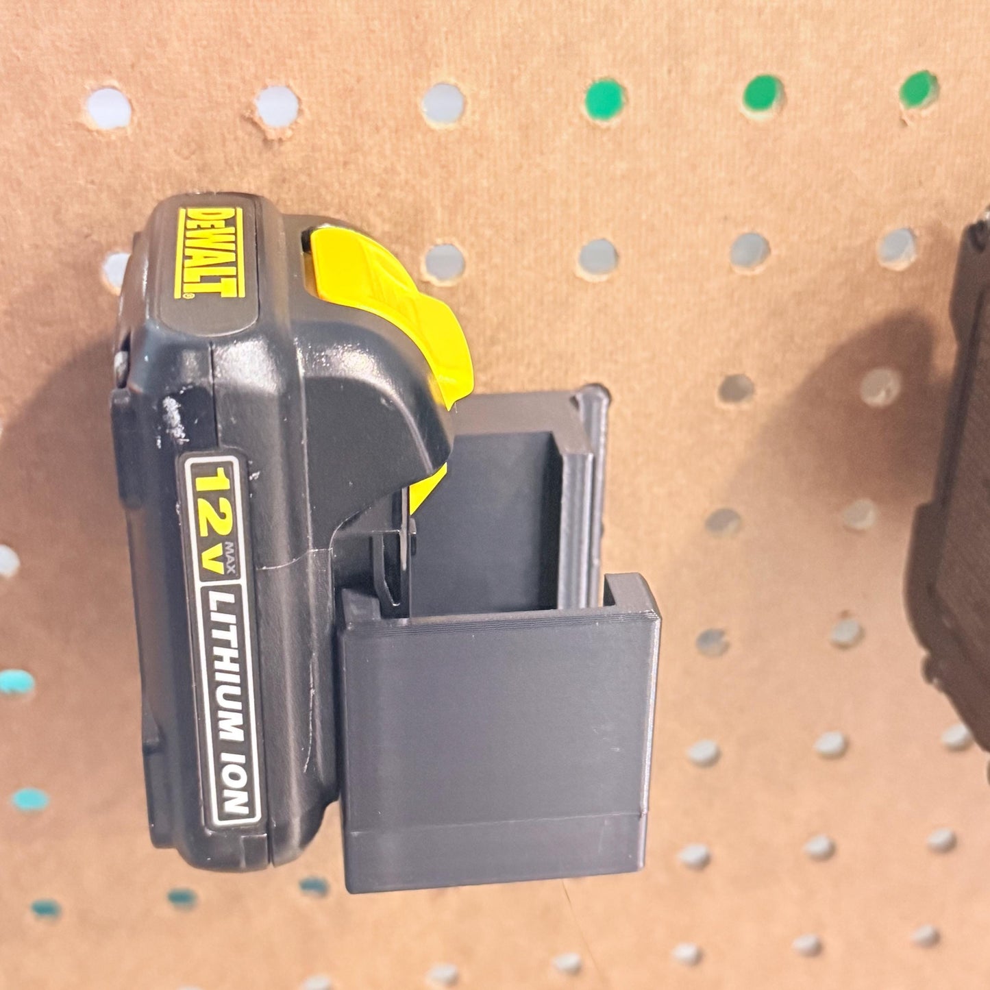 DeWalt Battery Holder – Dual – Pegboard Mount – 20V MAX Compact & Standard