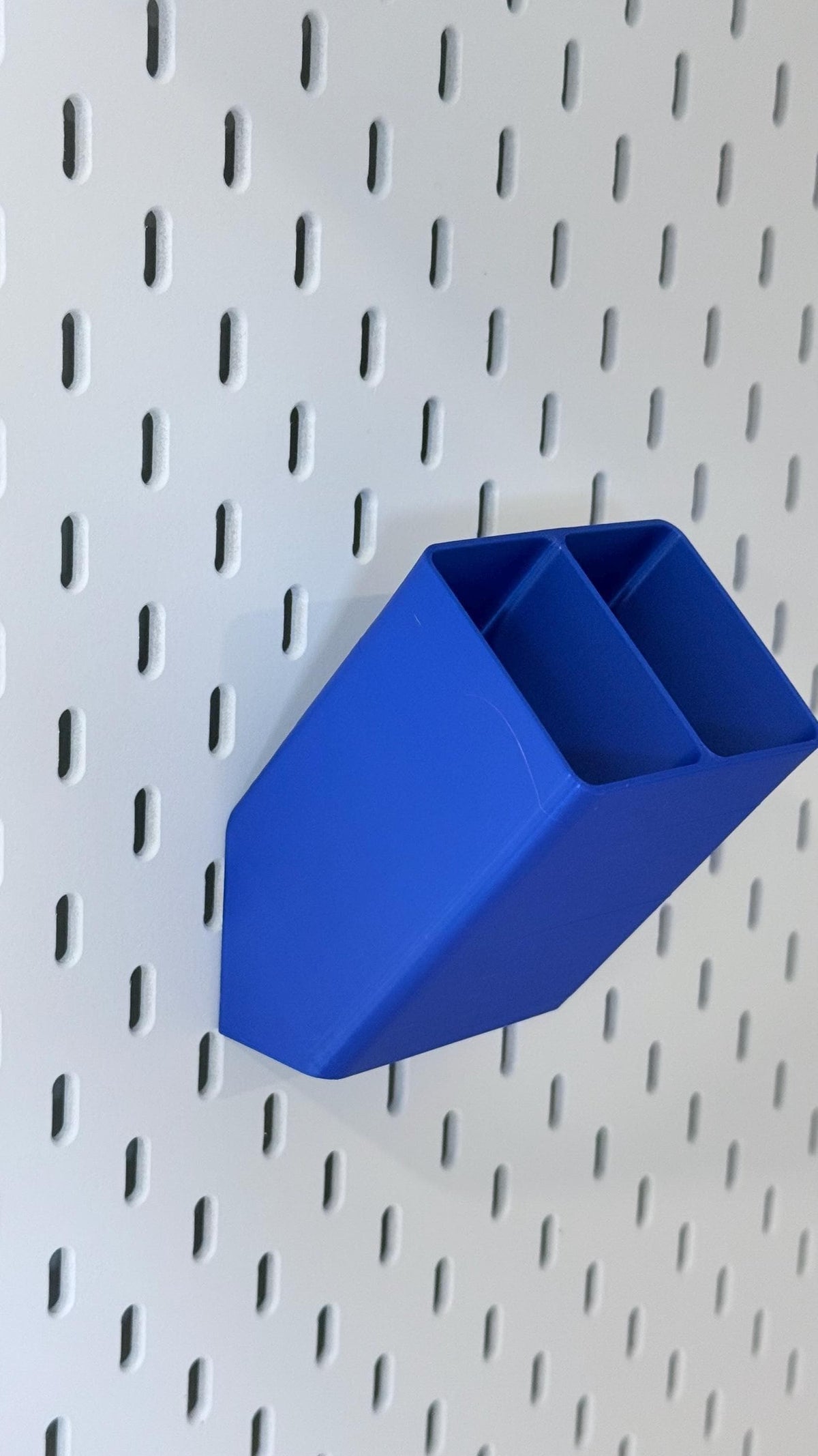Slanted Pencil Container for IKEA SKÅDIS Pegboards - 3D Printed Pen and Marker Holder - Desk and Craft Room Organizer - 30+ Colors