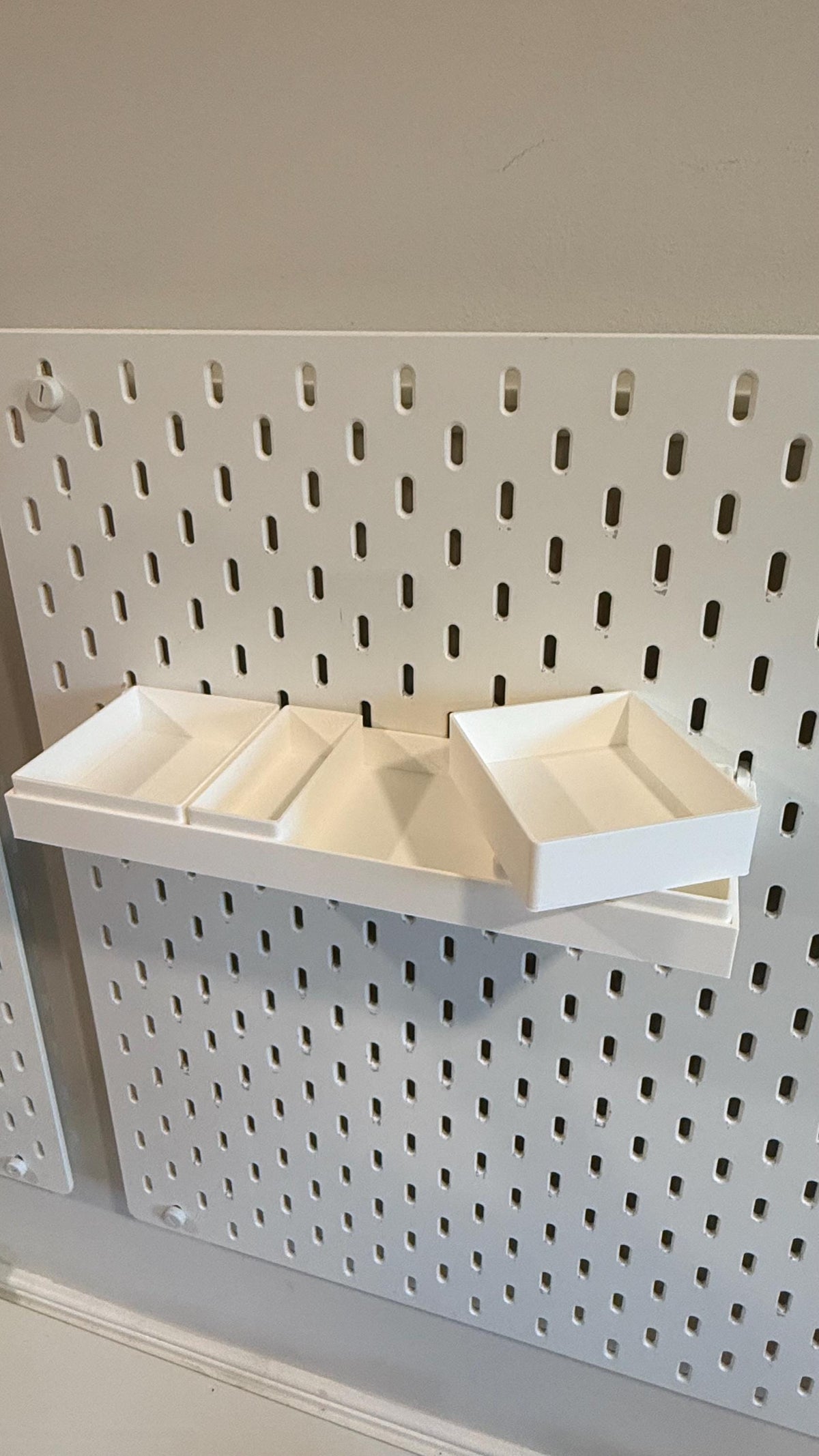 SKÅDIS Shelf Insert Bins - 3D Printed Modular Organizer for Pegboard Shelves - Small, Medium, Large - 30+ Colors