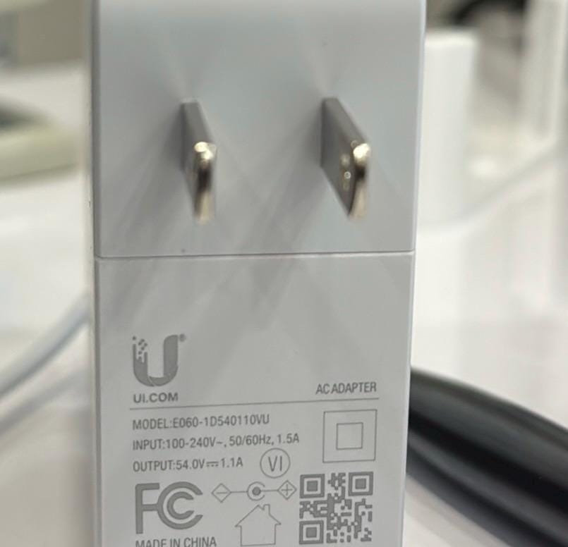 UniFi 60W Power Supply Wall Mount – PSU Model E060-1D540110VU – Ventilated, Wall-Mountable