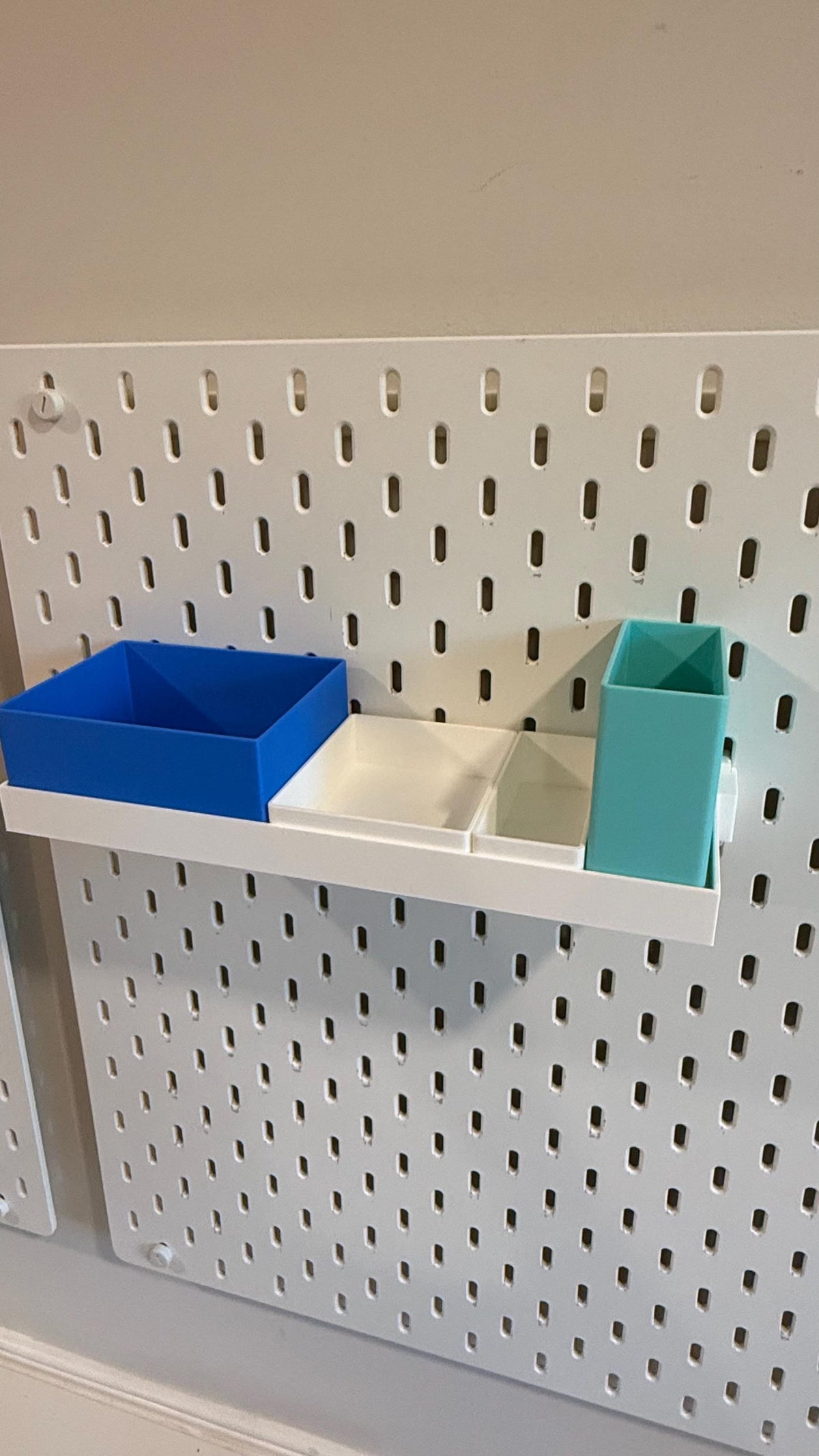 SKÅDIS Shelf Insert Bins - 3D Printed Modular Organizer for Pegboard Shelves - Small, Medium, Large - 30+ Colors
