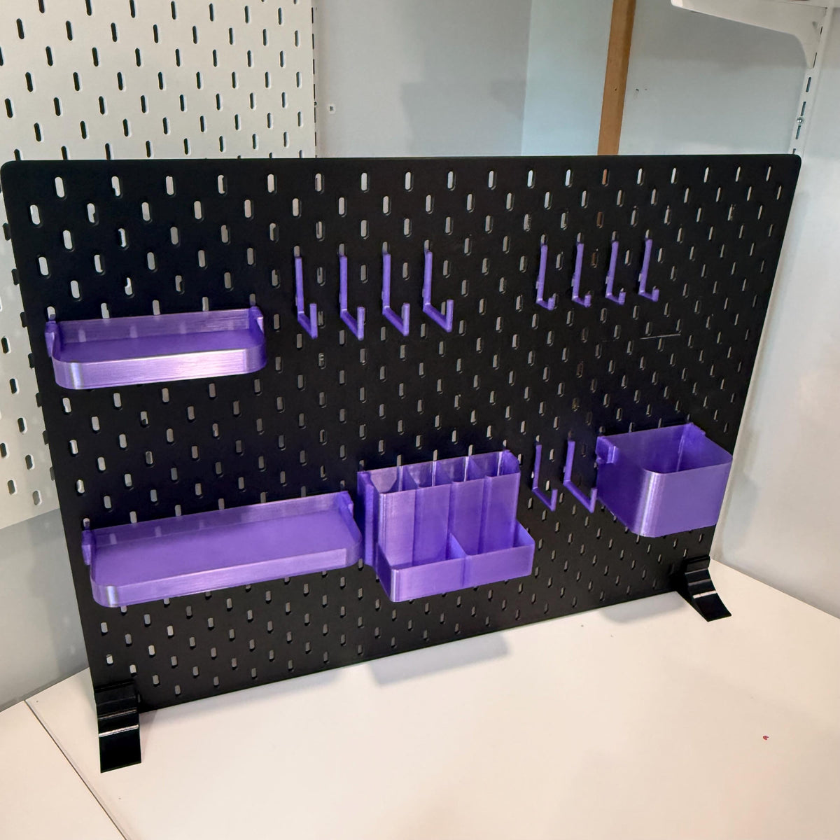 SKÅDIS Free-Standing Feet for IKEA Pegboard - 3D Printed Desktop Stand Attachment for Display, Crafts, Office